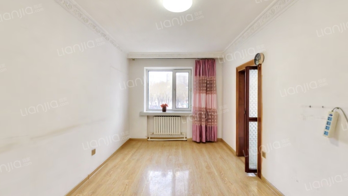 松树街二手房实景图