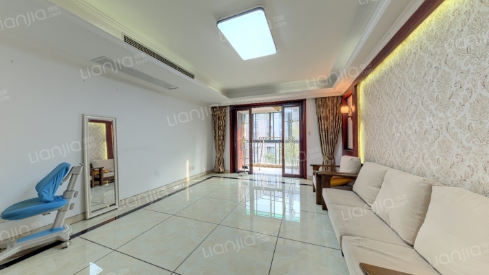 多蓝水岸碧海苑二手房实景图