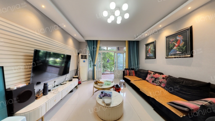 河畔名居B区二手房实景图