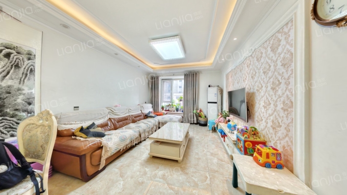 绿地圣路易名邸一期二手房实景图