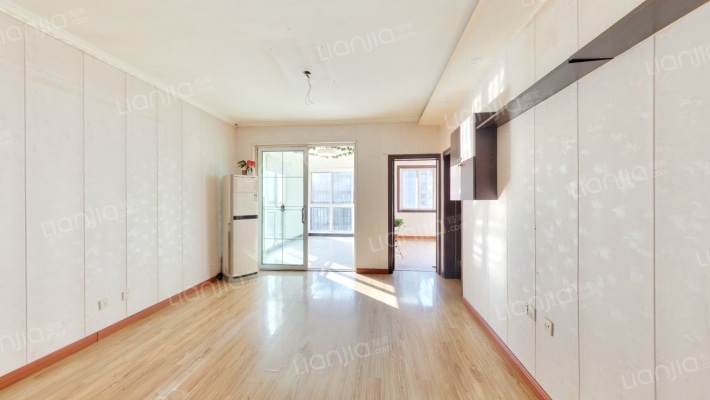 蓝堡城二手房实景图