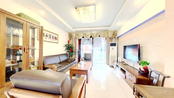 国际服装城A区二手房实景图