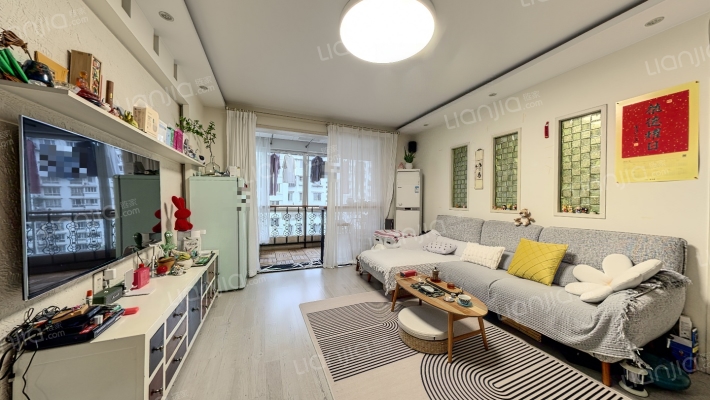 东新园孚信苑二手房实景图