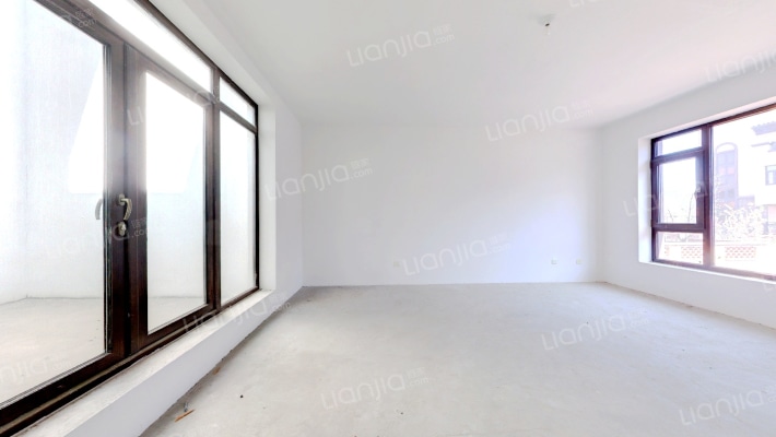 海川泓久山墅二手房实景图