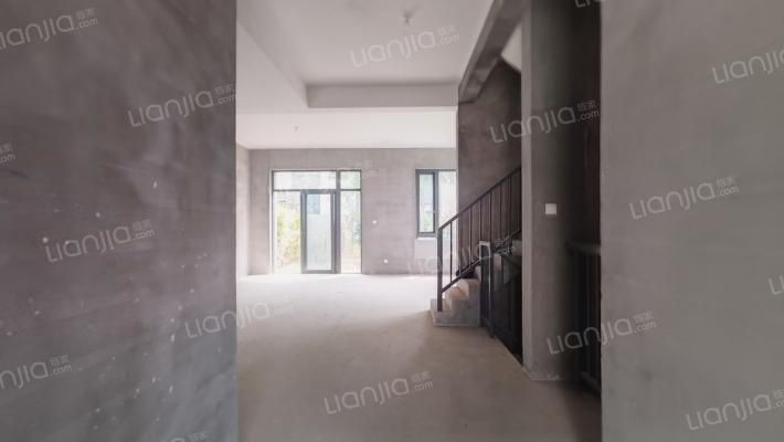 中天云望二手房实景图