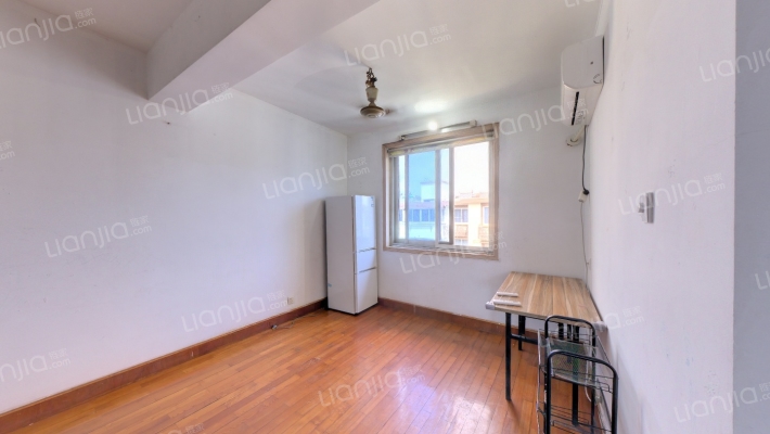 鹤翔里二手房实景图