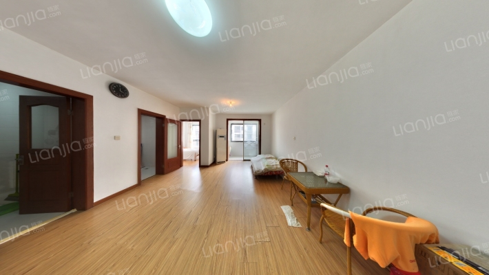 龙隐水庄二手房实景图