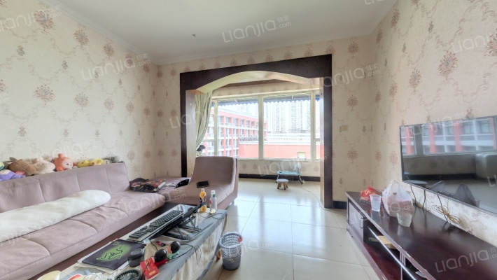 恋日家园A区二手房实景图