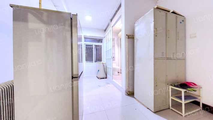 荣工街二手房实景图