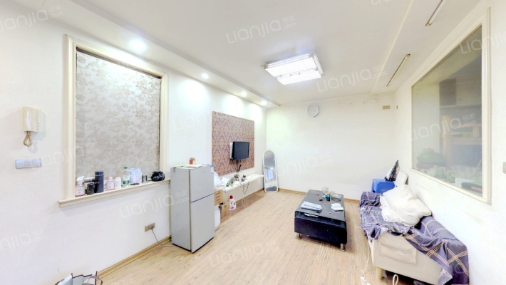 上陡门十二组团东小区二手房实景图