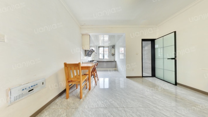 新养蚕里新村二手房实景图