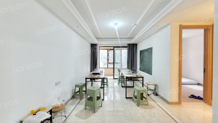 郑州绿地城三区二手房实景图