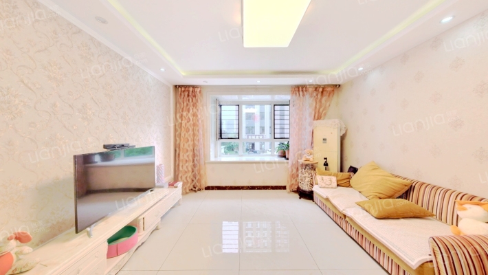 保利金香槟二手房实景图