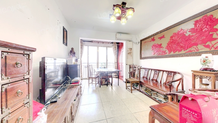 光华可乐小镇A区二手房实景图