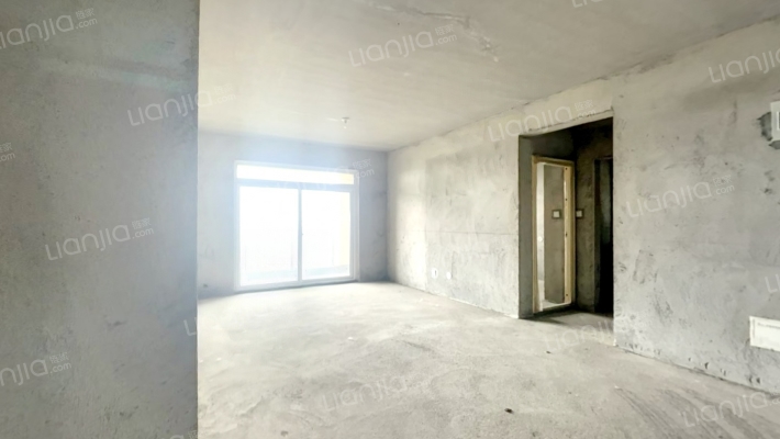 港润嘉园B区二手房实景图