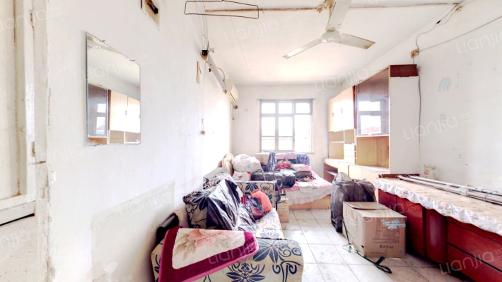 红汾里二手房实景图