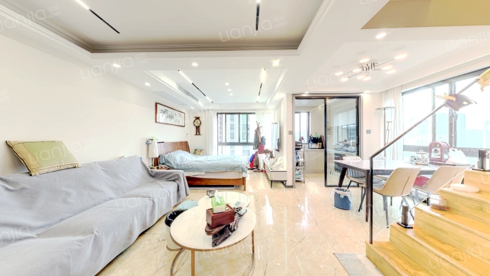 印象翡翠大厦二手房实景图