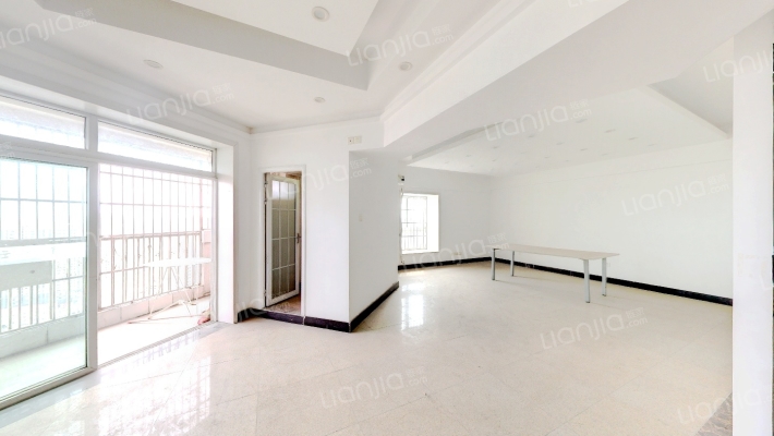 国贸广场二手房实景图