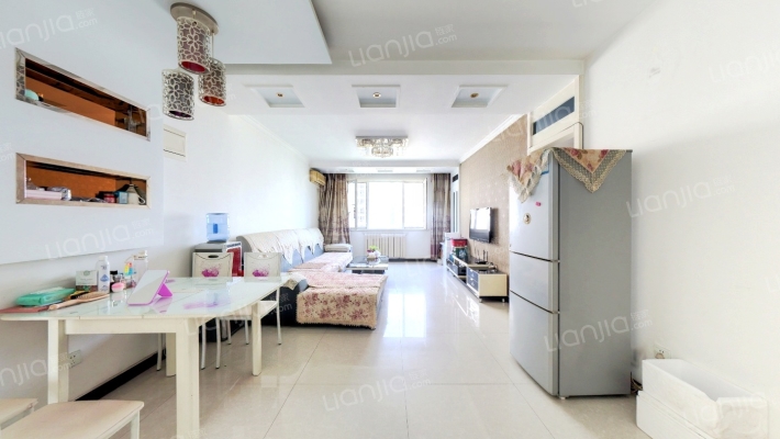 北京理想城 南北大两居 中间楼层 室内带一个储物间-客厅