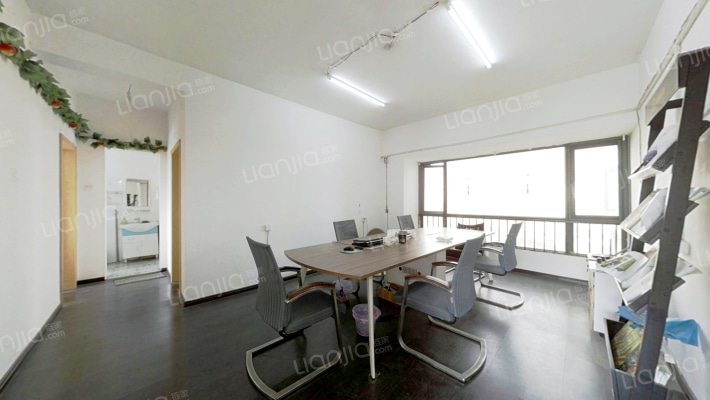 外滩铭座二手房实景图