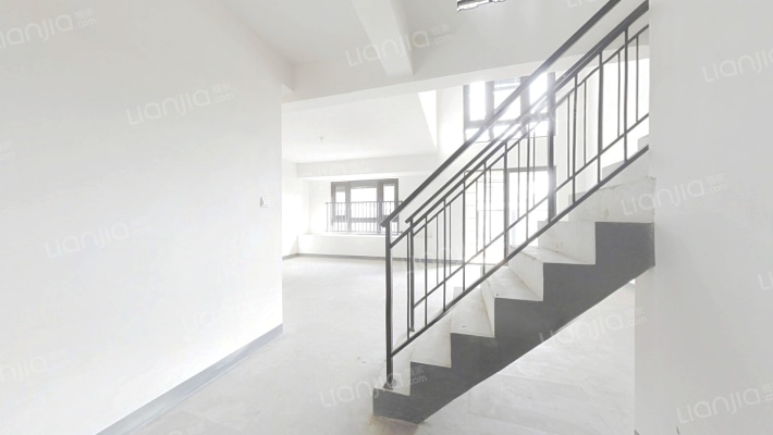 新城源山二手房实景图