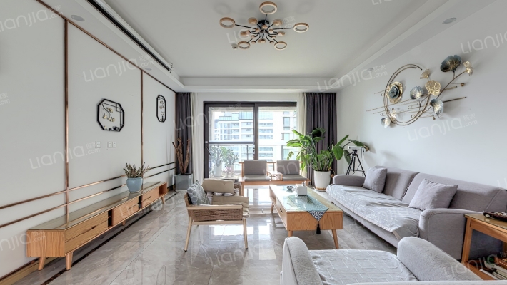 昆明融创文旅城山语海北区二手房实景图