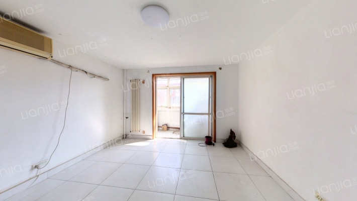 眺园里二手房实景图