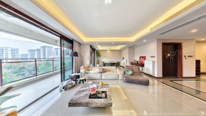 绿地新里城四期二手房实景图