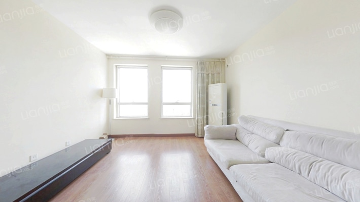 卓亭广场二手房实景图