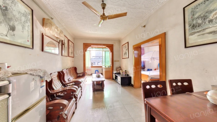 新坪村二手房实景图