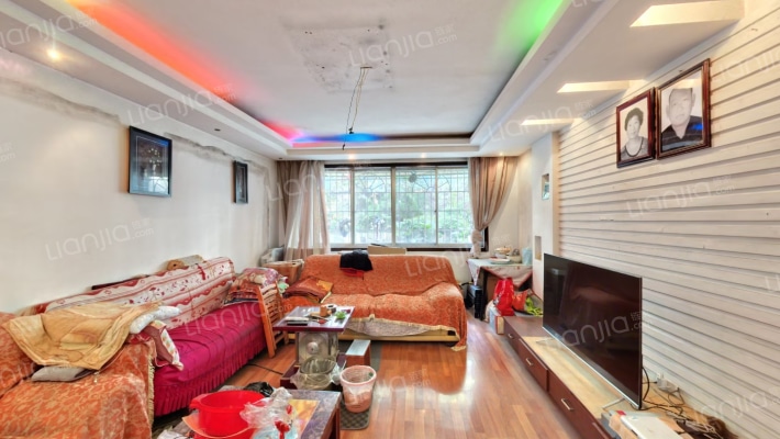 逸彩馨苑二手房实景图