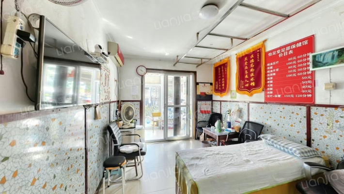 隆鹏园二手房实景图