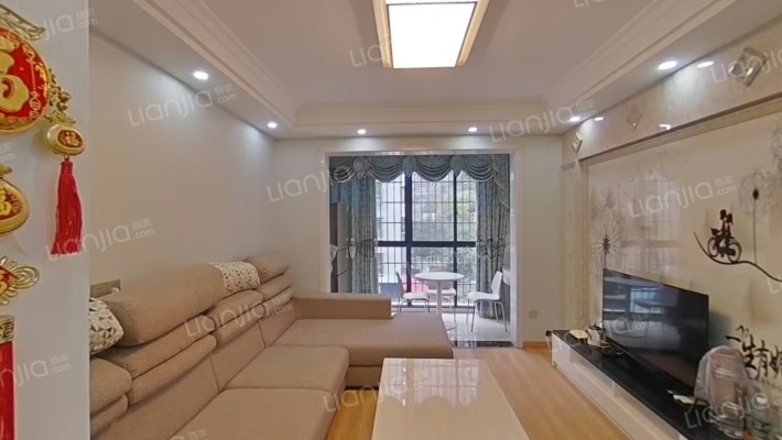 彩霞满天二手房实景图