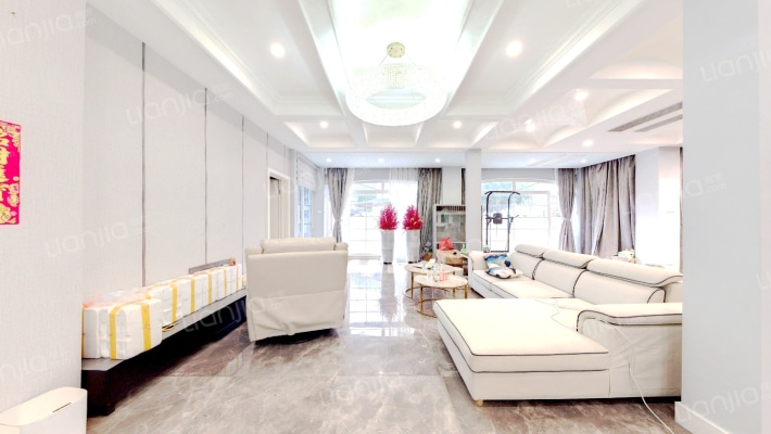 高尔夫山庄D区二手房实景图