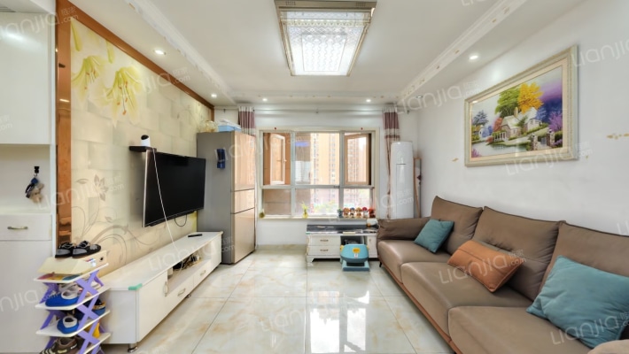 荣盛莉湖春晓二手房实景图