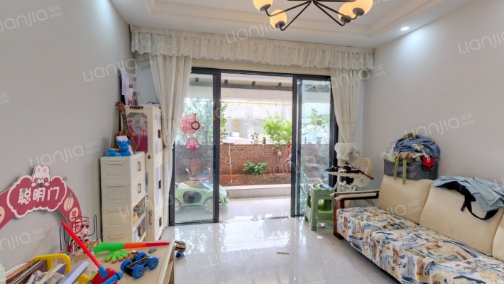 亚青城二手房实景图