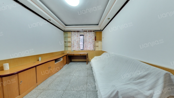 秦岭路218号院二手房实景图