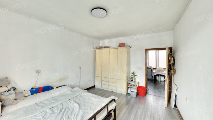 黎明西路四弄二手房实景图