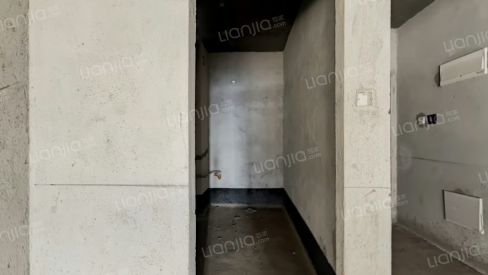 天伦溪山府B区二手房实景图