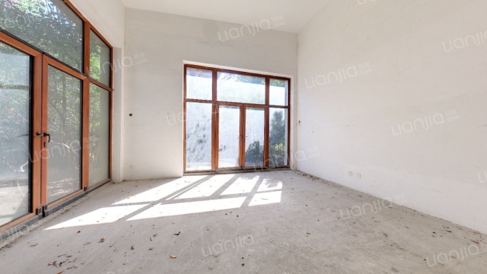 元一高尔夫别墅五期二手房实景图