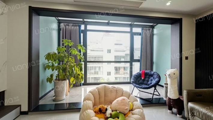 蓝湖国际赛纳左岸二手房实景图