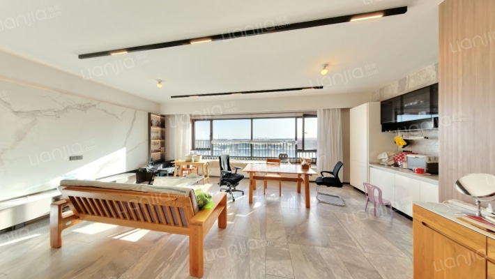 翡翠公园六期二手房实景图