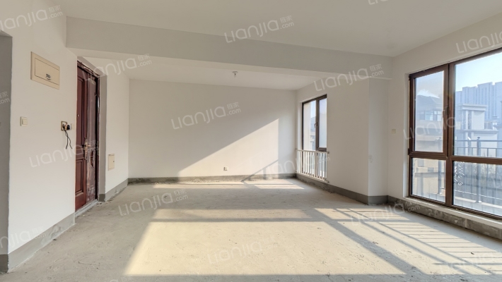 一梯两户洋房，楼层好，无遮挡，户型方正-客厅