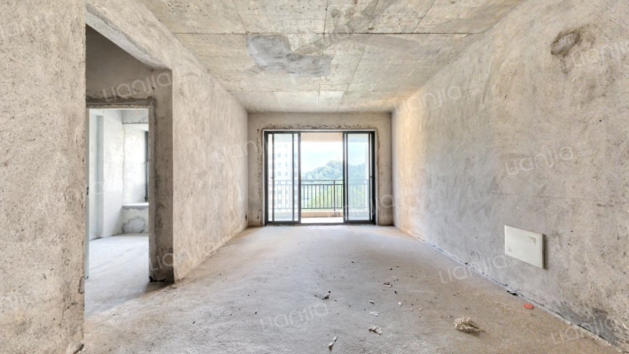 山语豪庭二手房实景图