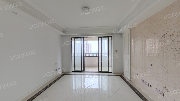 东方蓝海五期二手房实景图