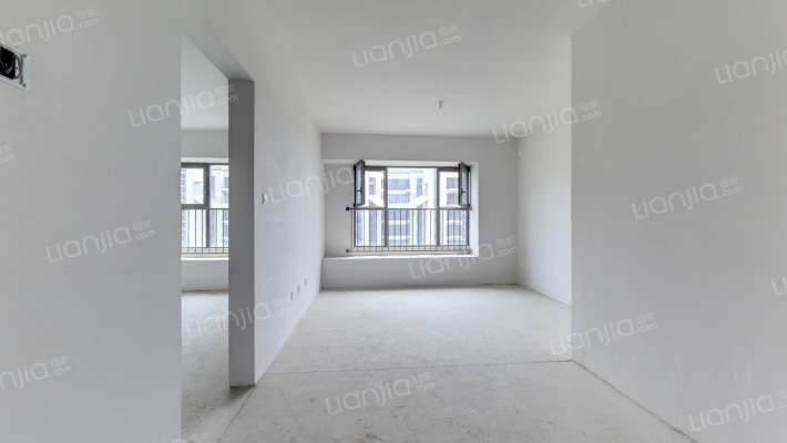 南北通透，一梯两户，全天无遮挡-客厅