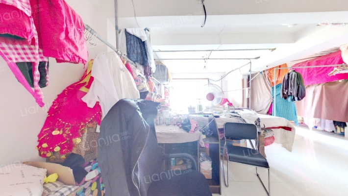 中房名城二手房实景图