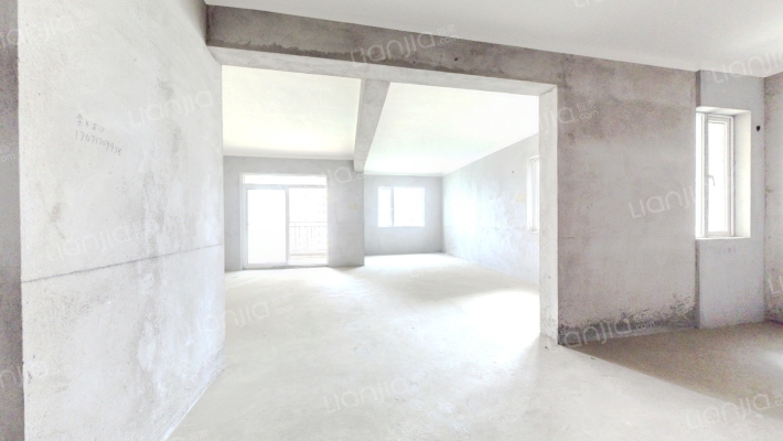 天纵半岛蓝湾二手房实景图