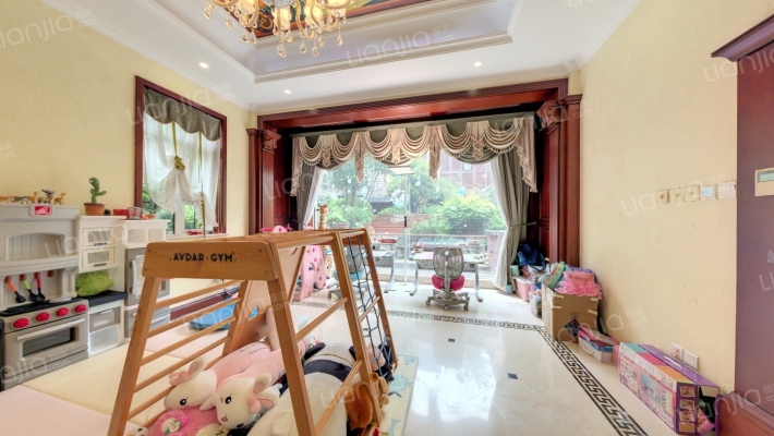 龙湖蓝湖郡(别墅)二手房实景图