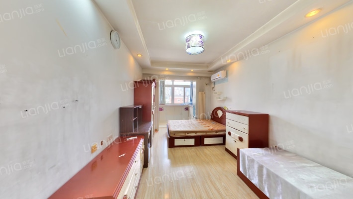 银行里二手房实景图